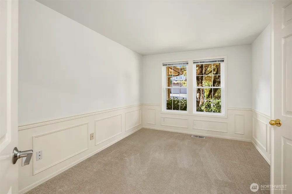4718 191st Place NE Sammamish, WA 98074