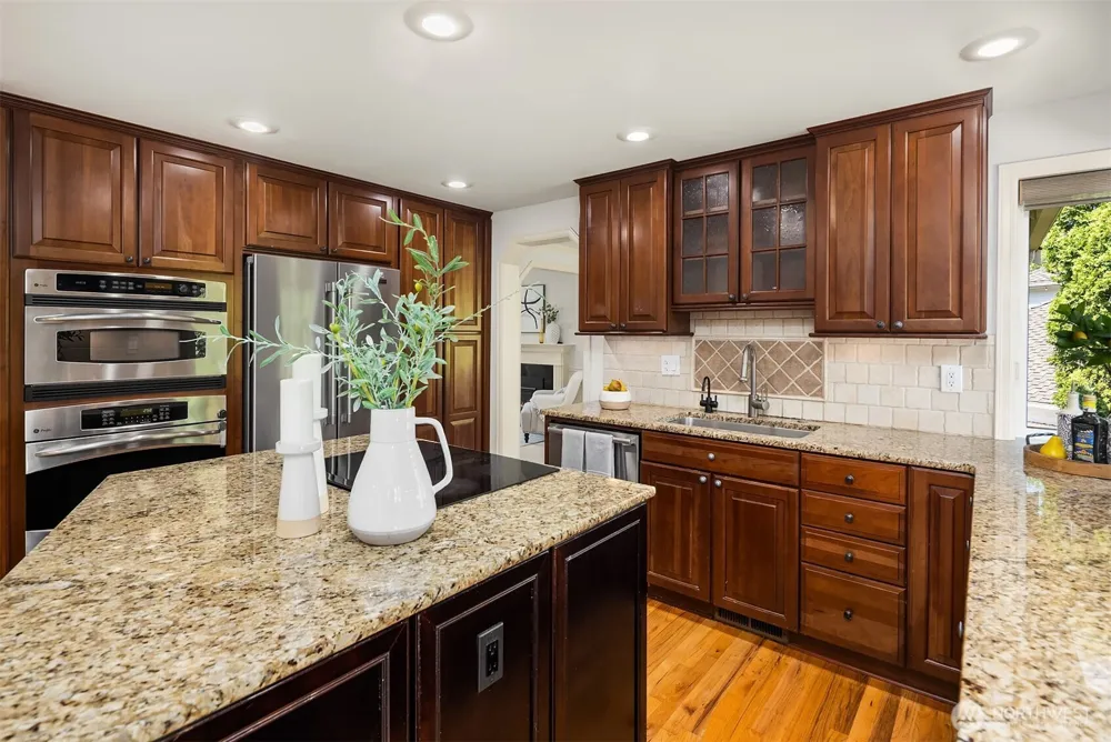 4718 191st Place NE Sammamish, WA 98074