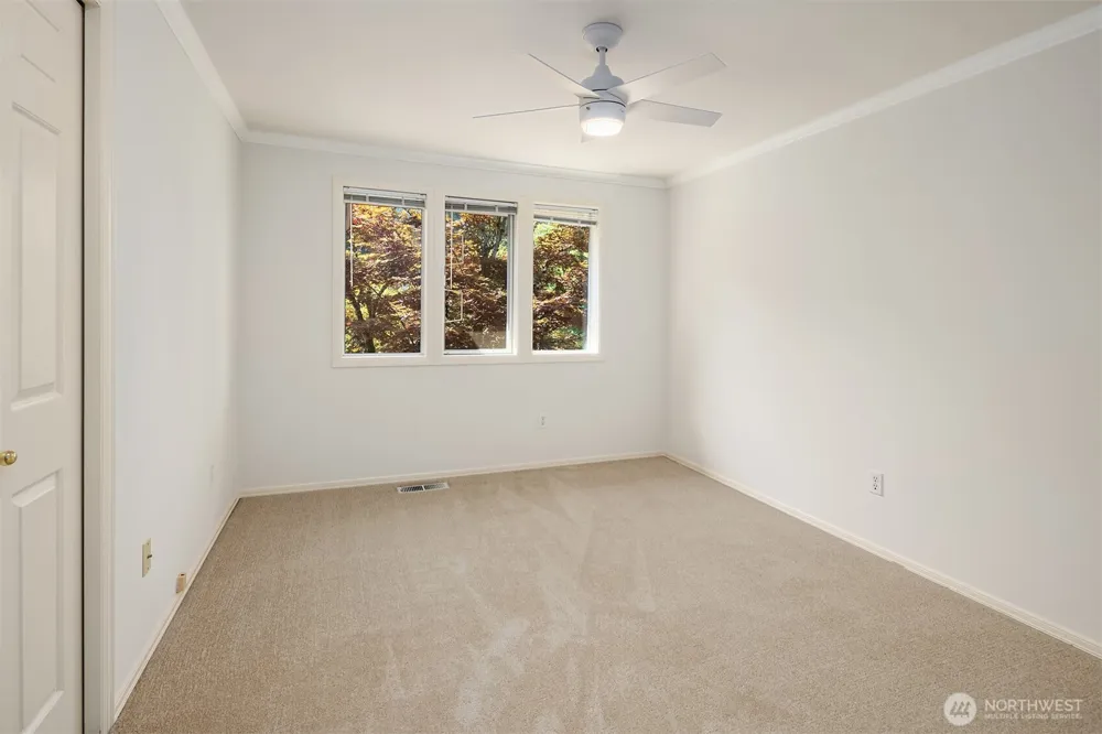 4718 191st Place NE Sammamish, WA 98074