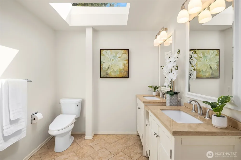 4718 191st Place NE Sammamish, WA 98074