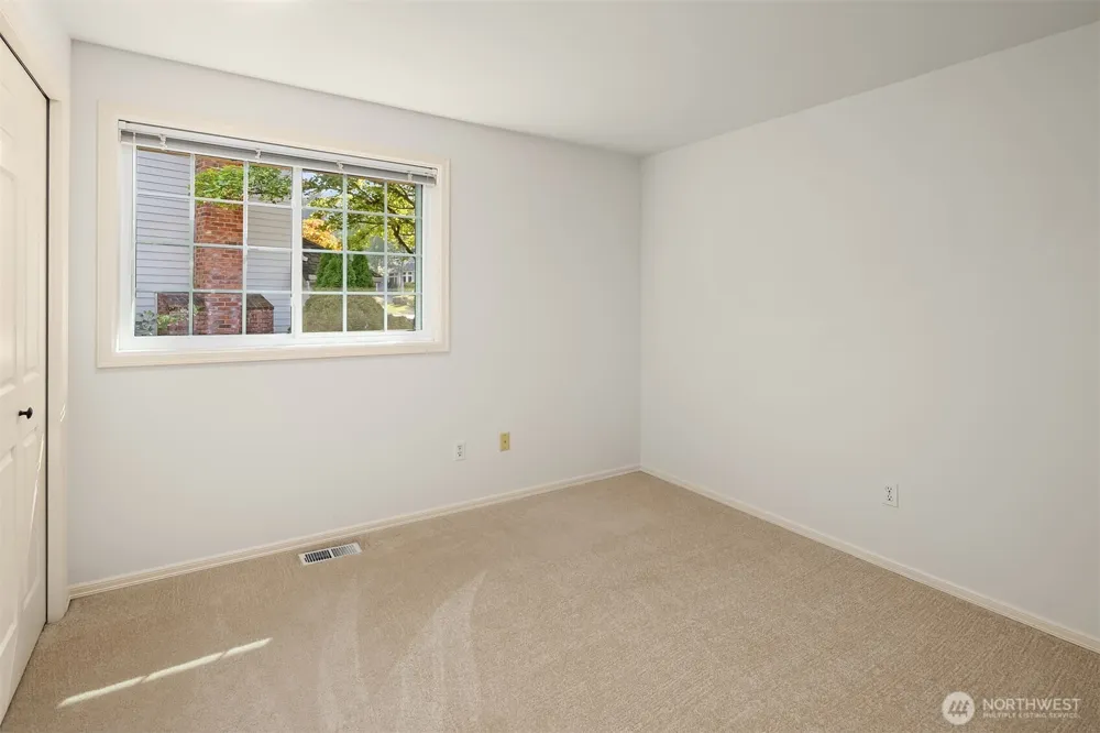 4718 191st Place NE Sammamish, WA 98074
