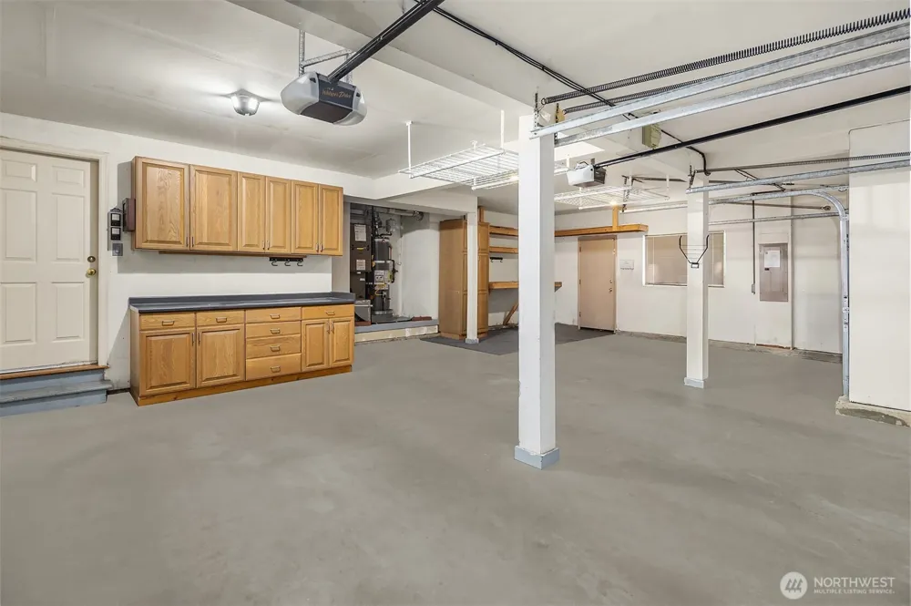 4718 191st Place NE Sammamish, WA 98074