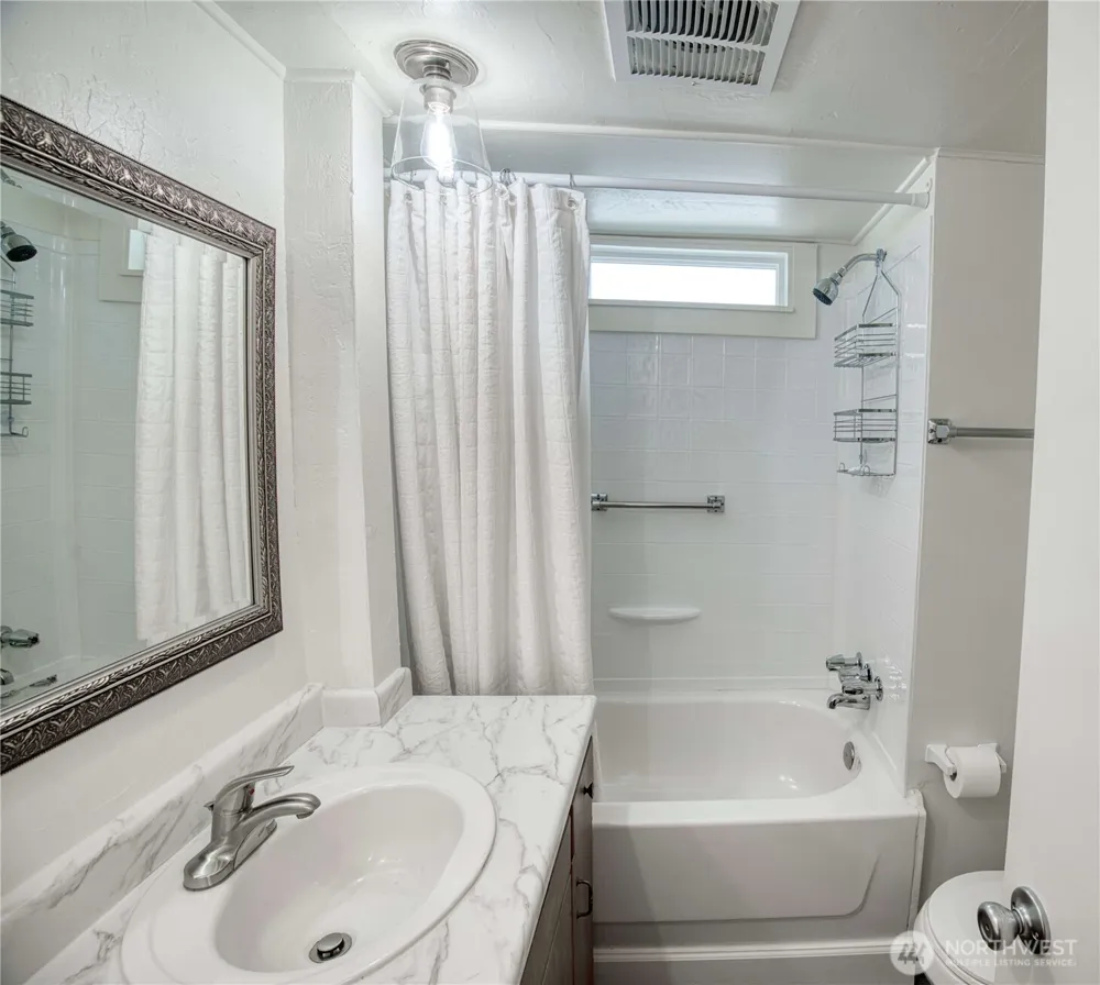 11330 E Riverside Drive #47 Bothell, WA 98011