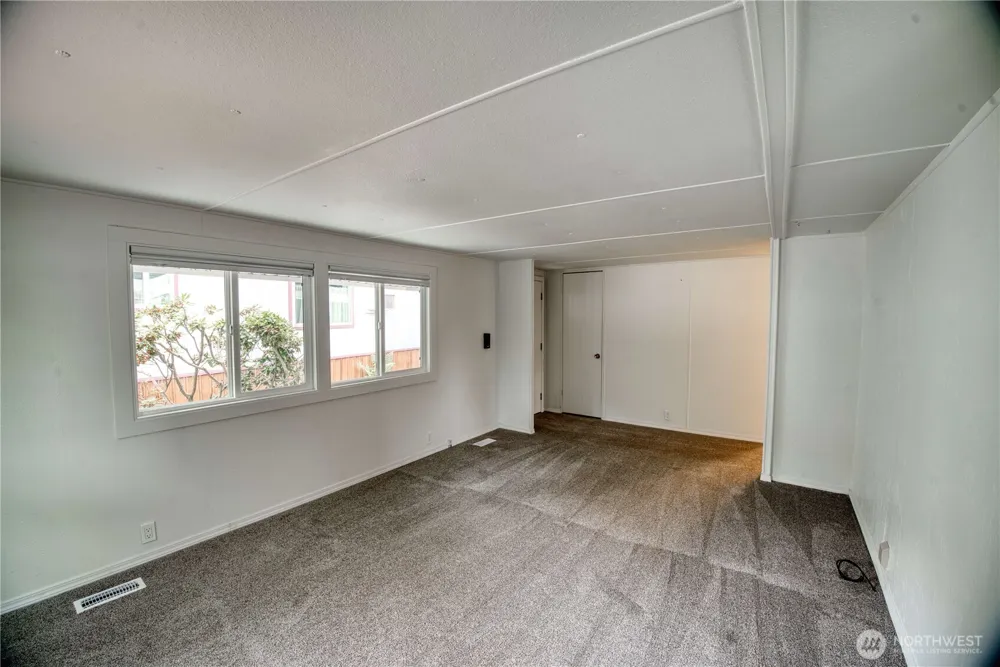 11330 E Riverside Drive #47 Bothell, WA 98011
