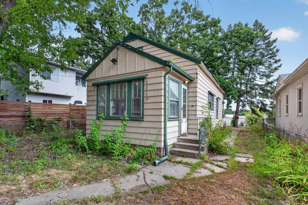3525 France Avenue Robbinsdale, MN 55422