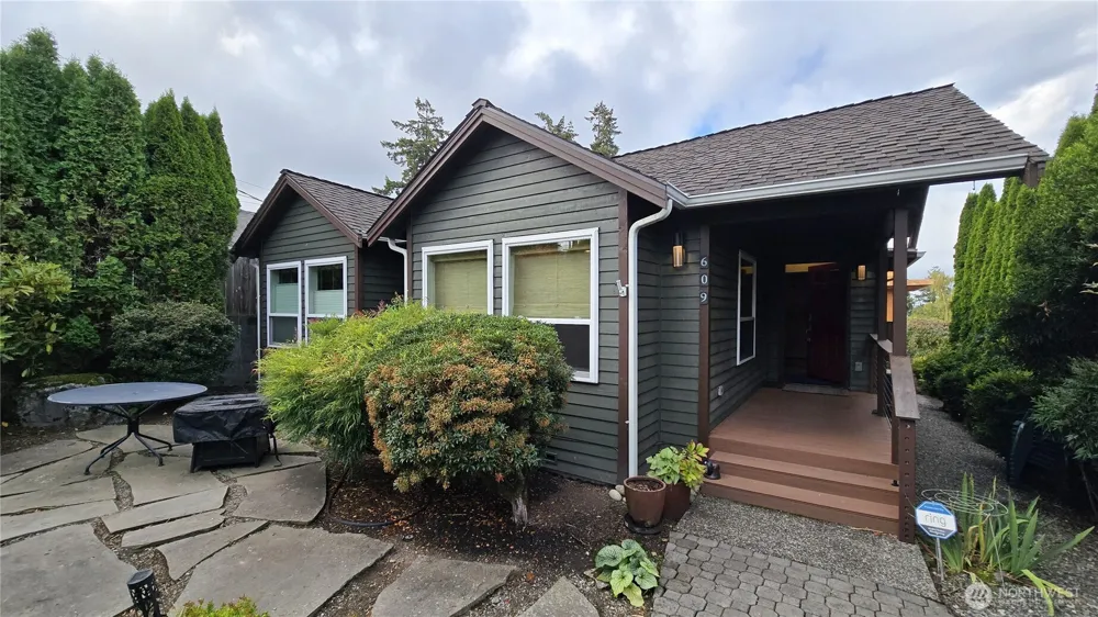 609 13th Avenue W Kirkland, WA 98033
