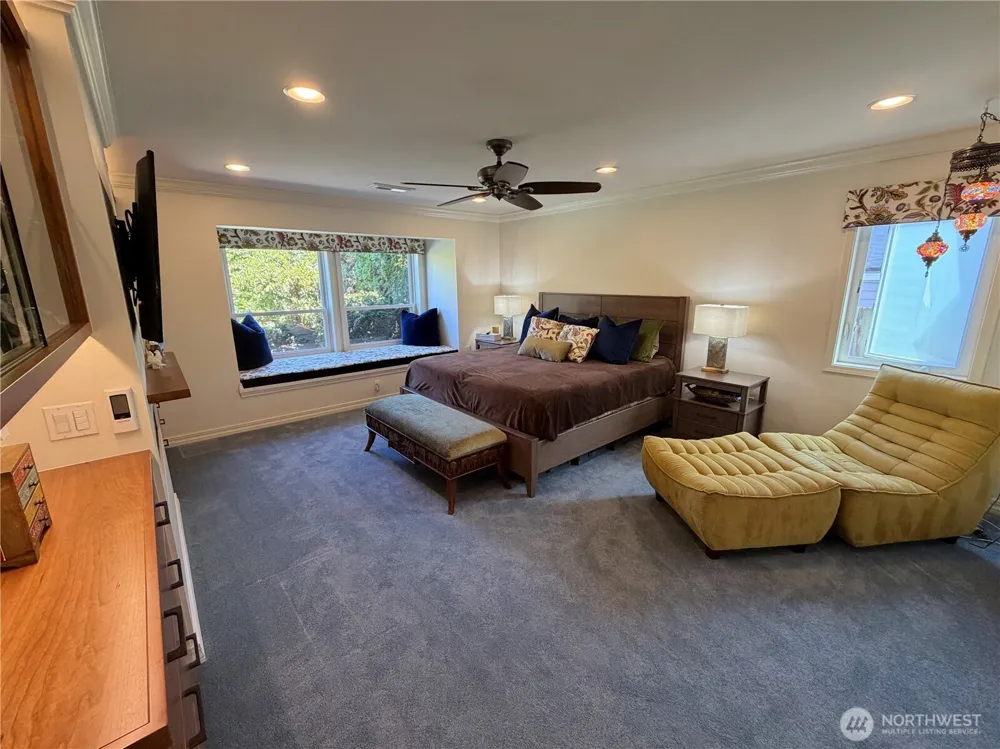 609 13th Avenue W Kirkland, WA 98033