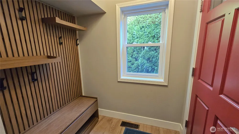 609 13th Avenue W Kirkland, WA 98033