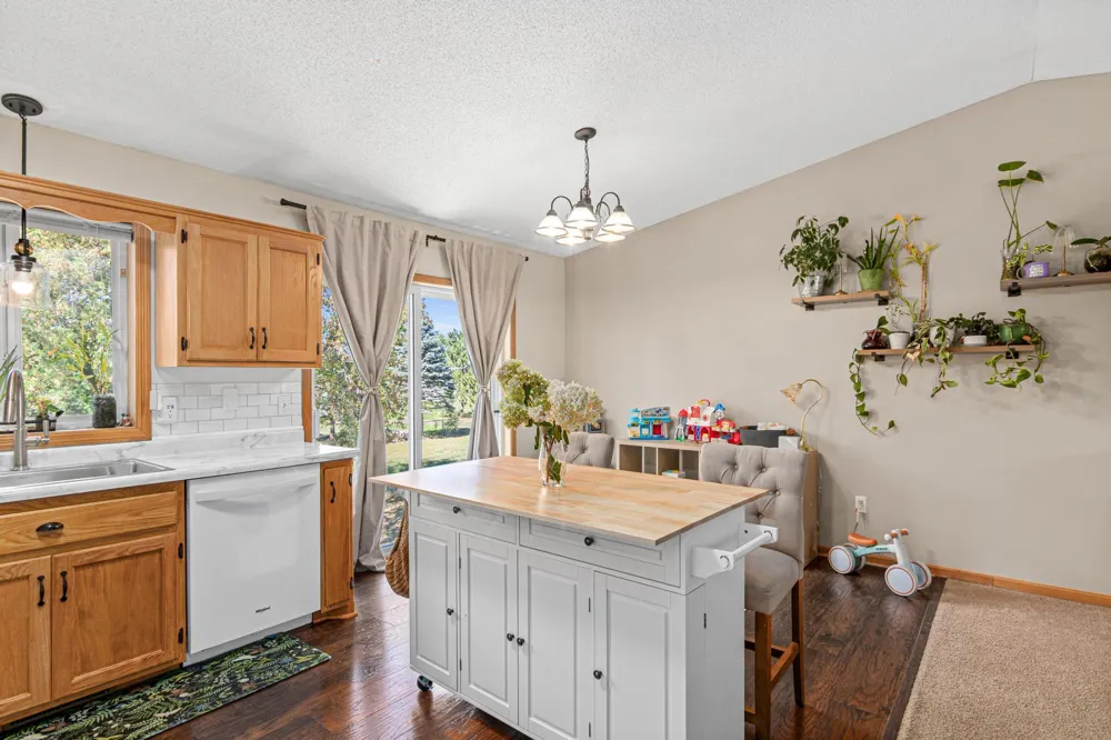4762 Blanding Court Big Lake, MN 55309