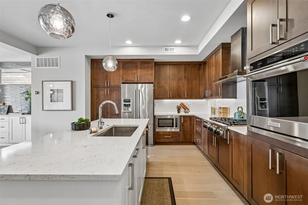 8710 112th Avenue NE Kirkland, WA 98033
