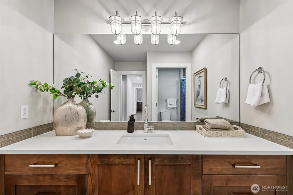 8710 112th Avenue NE Kirkland, WA 98033