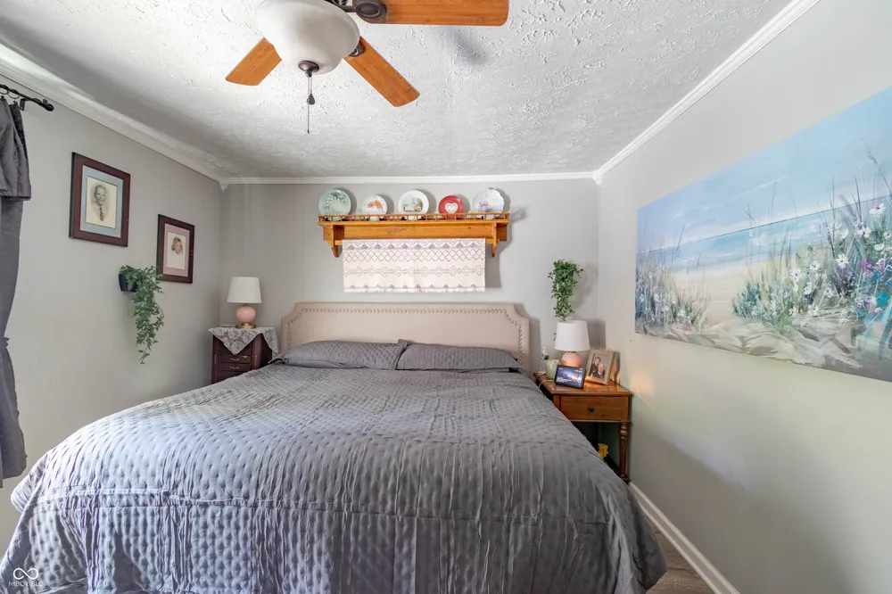 179 Cross Clayton, IN 46118