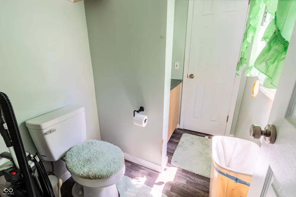 179 Cross Clayton, IN 46118