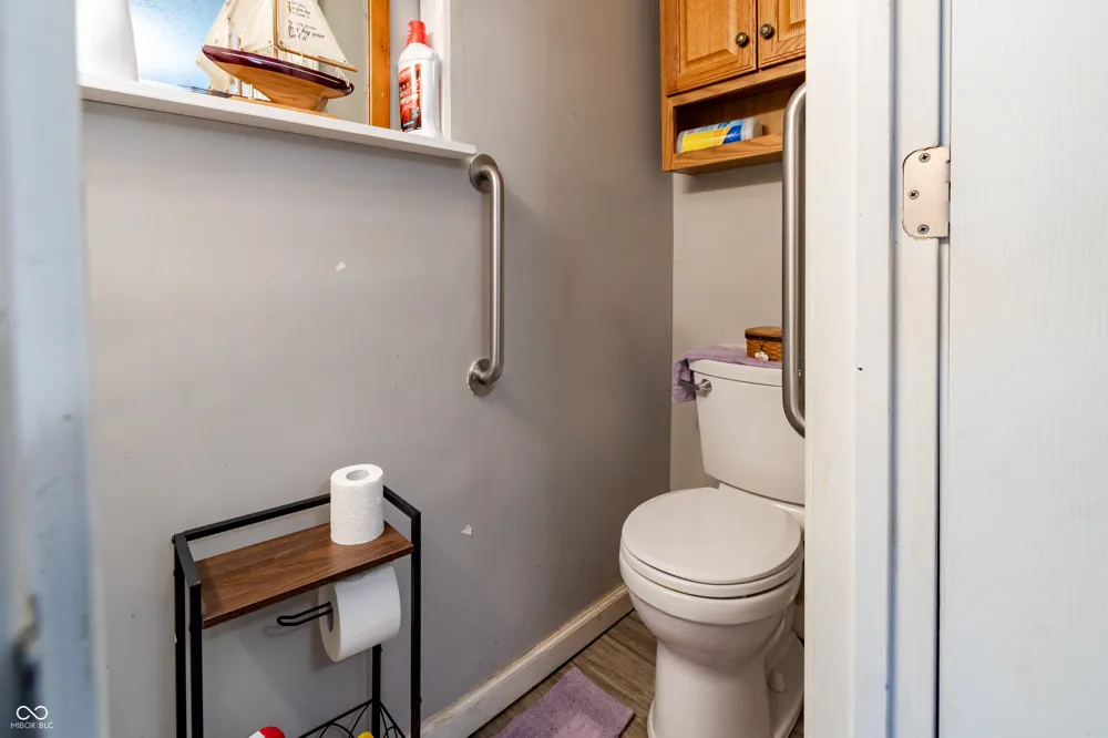 179 Cross Clayton, IN 46118