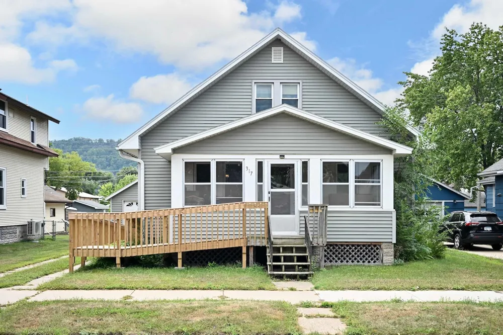 317 E Howard Street Winona, MN 55987