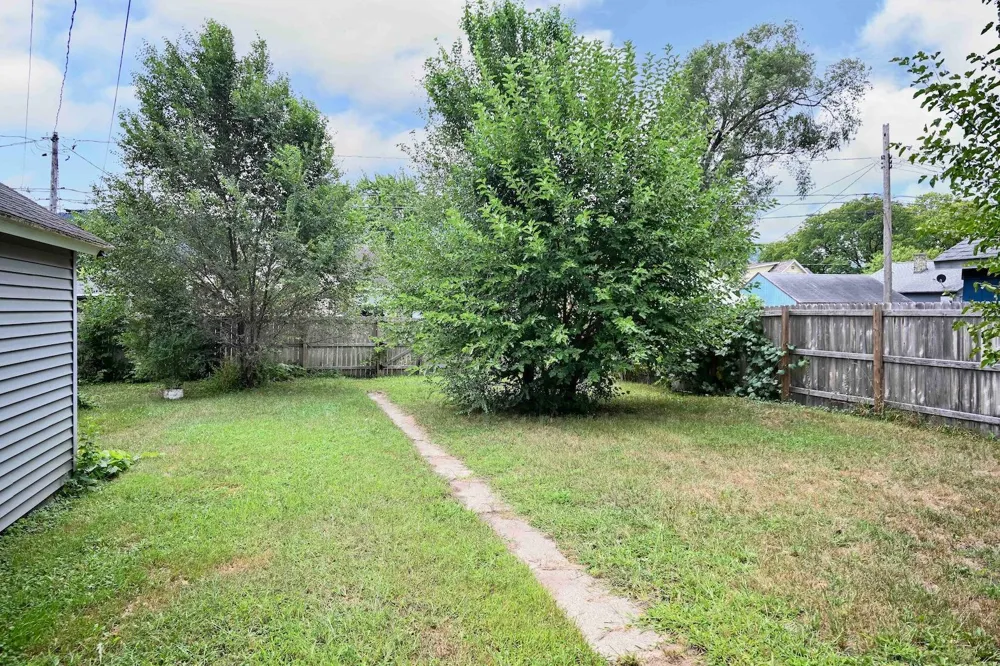317 E Howard Street Winona, MN 55987