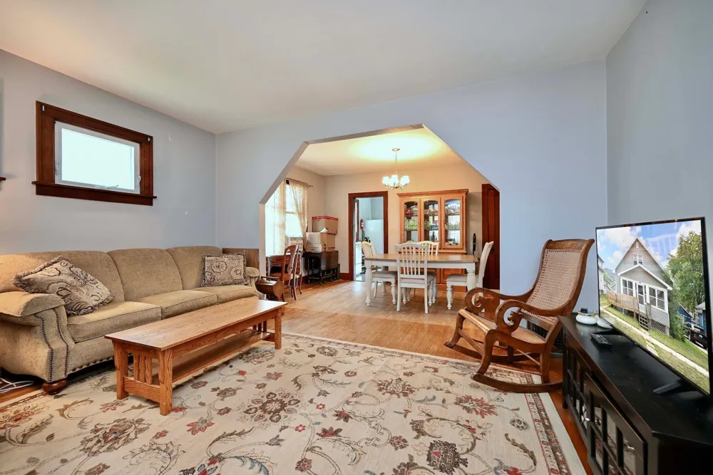 317 E Howard Street Winona, MN 55987