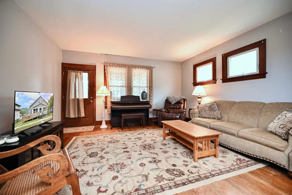 317 E Howard Street Winona, MN 55987
