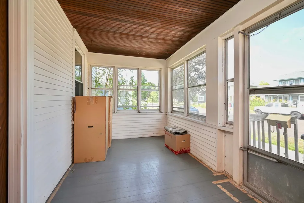 317 E Howard Street Winona, MN 55987