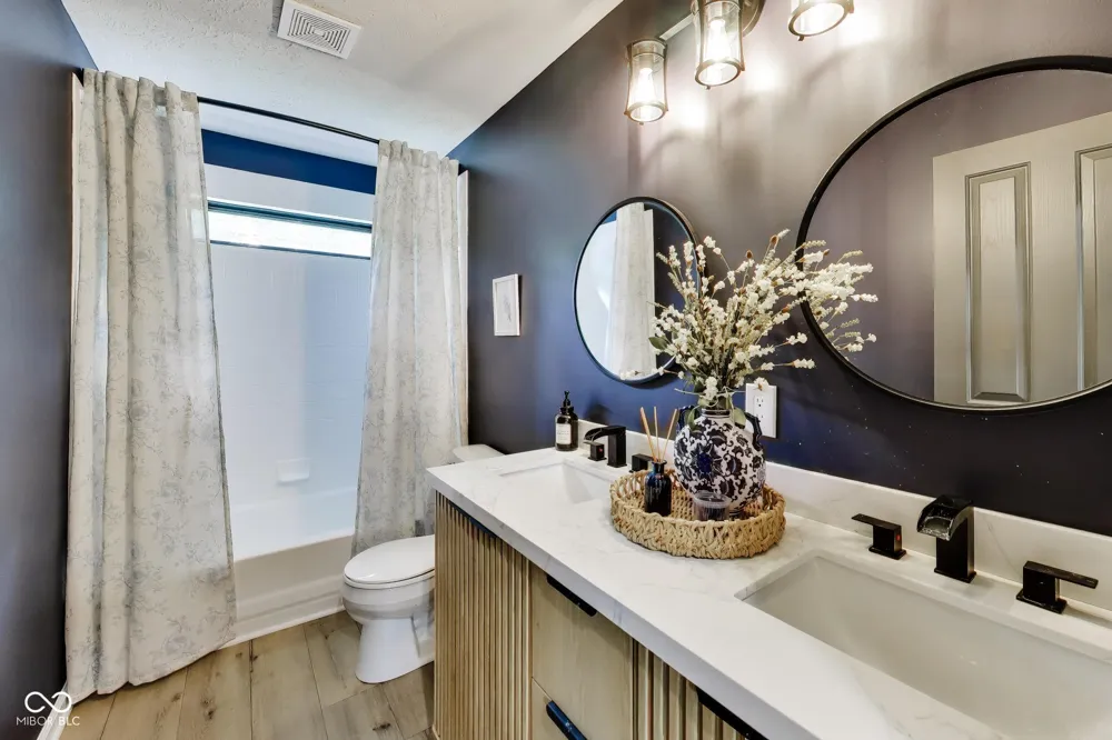 14561 Waverly Drive Carmel, IN 46033