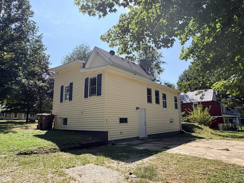 107 E Main Street Darlington, IN 47940