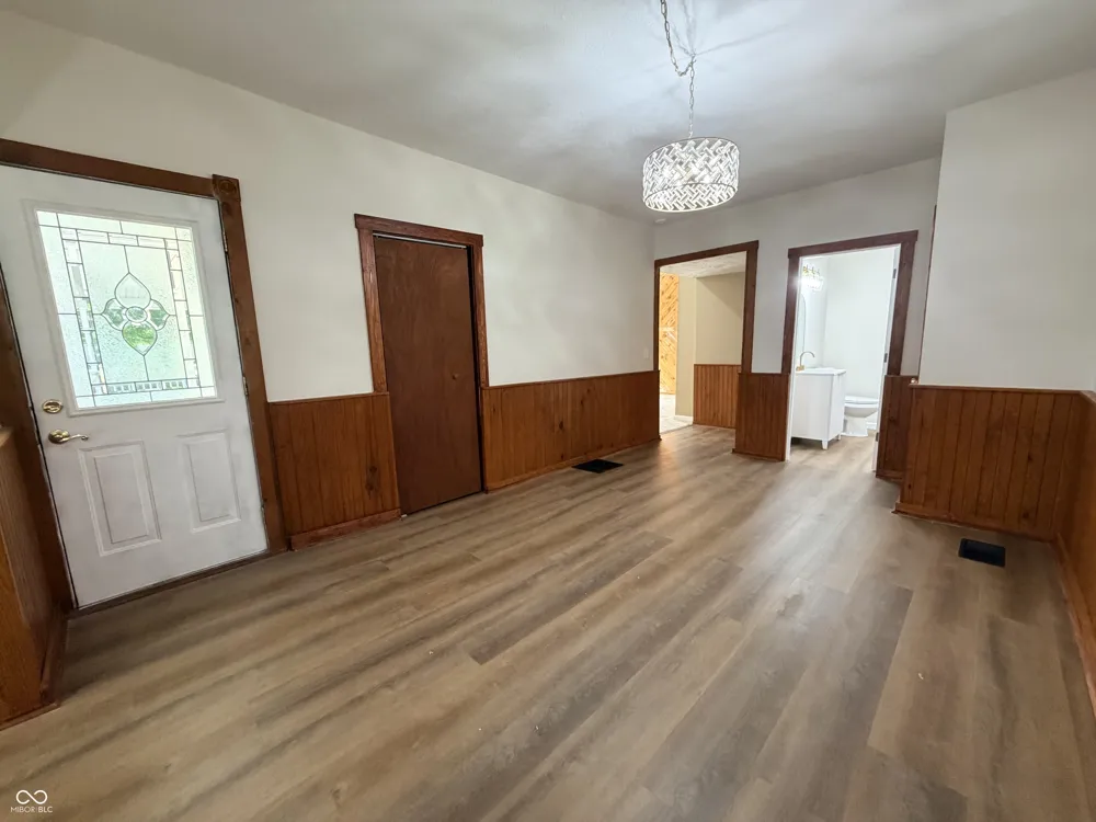 107 E Main Street Darlington, IN 47940