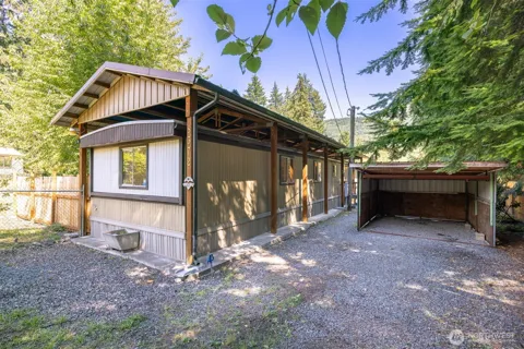 8372 Juniper Lane