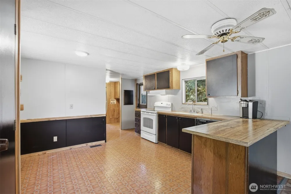 8372 Juniper Lane Maple Falls, WA 98266