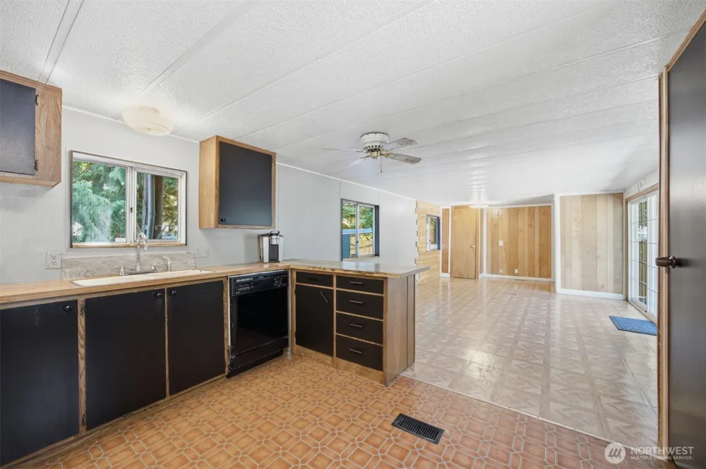 8372 Juniper Lane Maple Falls, WA 98266