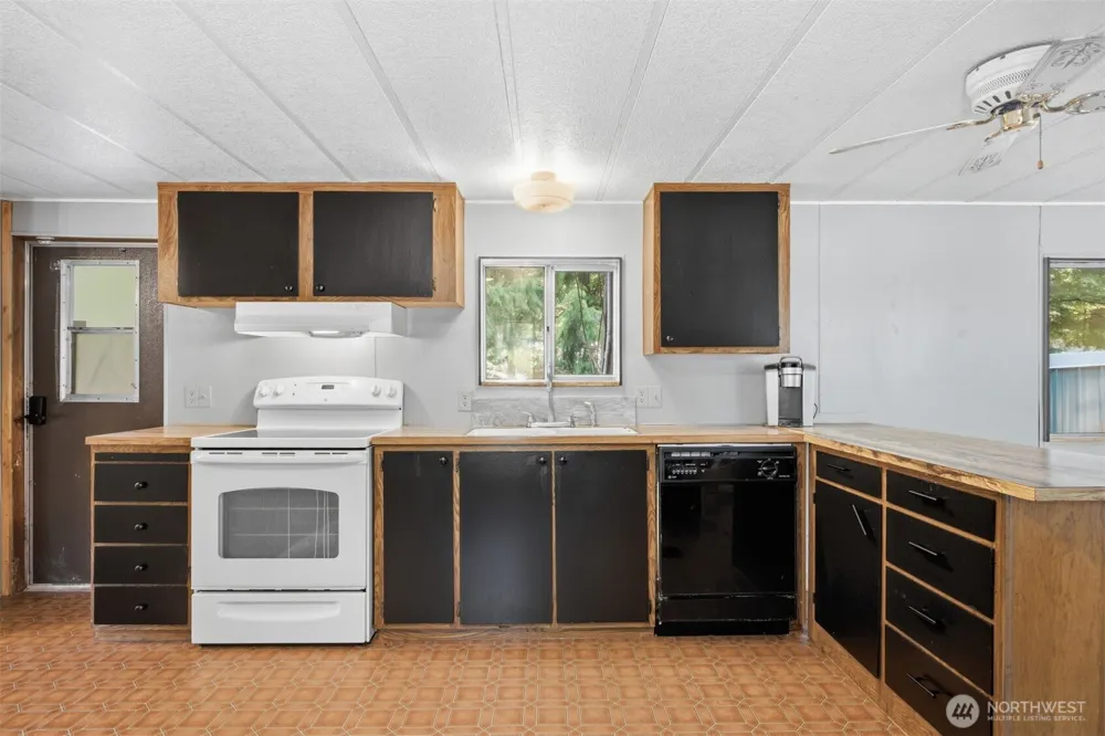8372 Juniper Lane Maple Falls, WA 98266