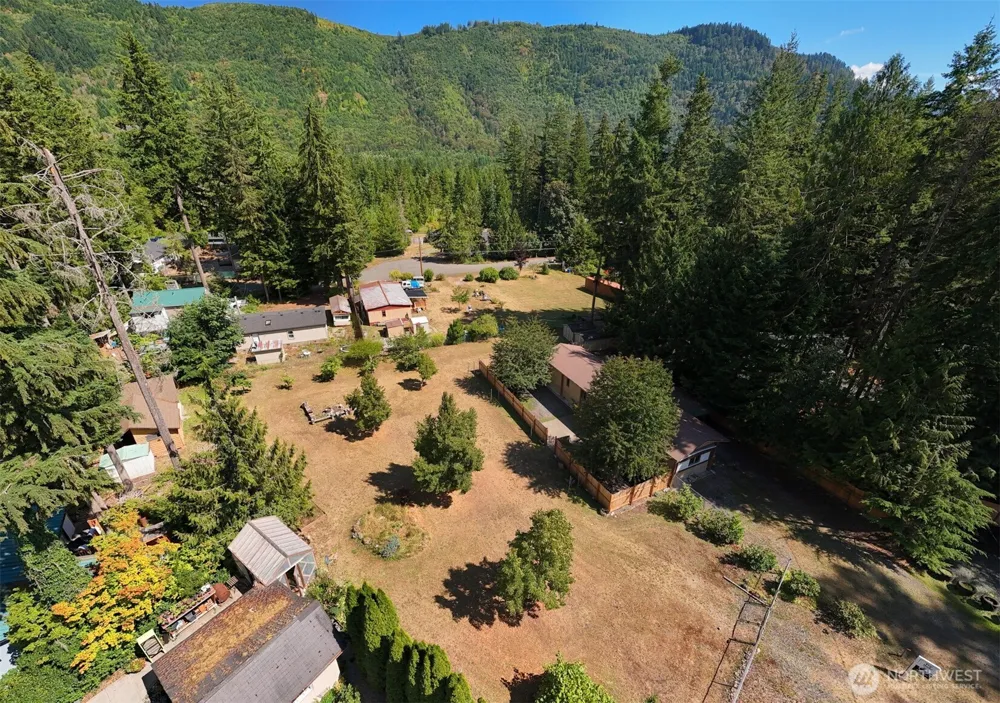 8372 Juniper Lane Maple Falls, WA 98266