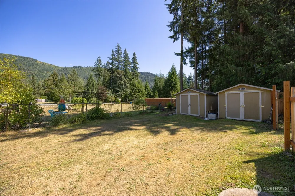8372 Juniper Lane Maple Falls, WA 98266