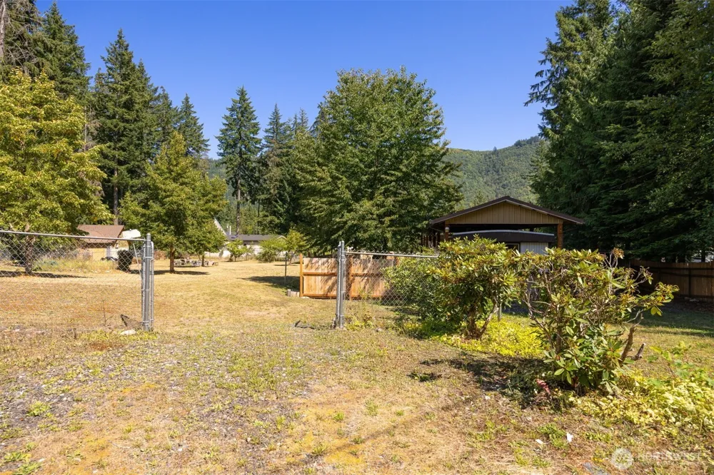 8372 Juniper Lane Maple Falls, WA 98266