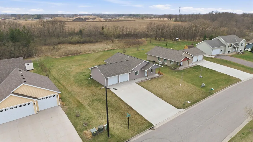 1504 Jasmine Drive Alexandria, MN 56308