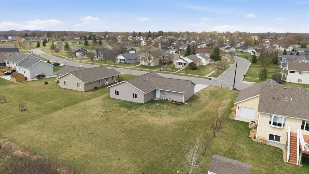 1504 Jasmine Drive Alexandria, MN 56308