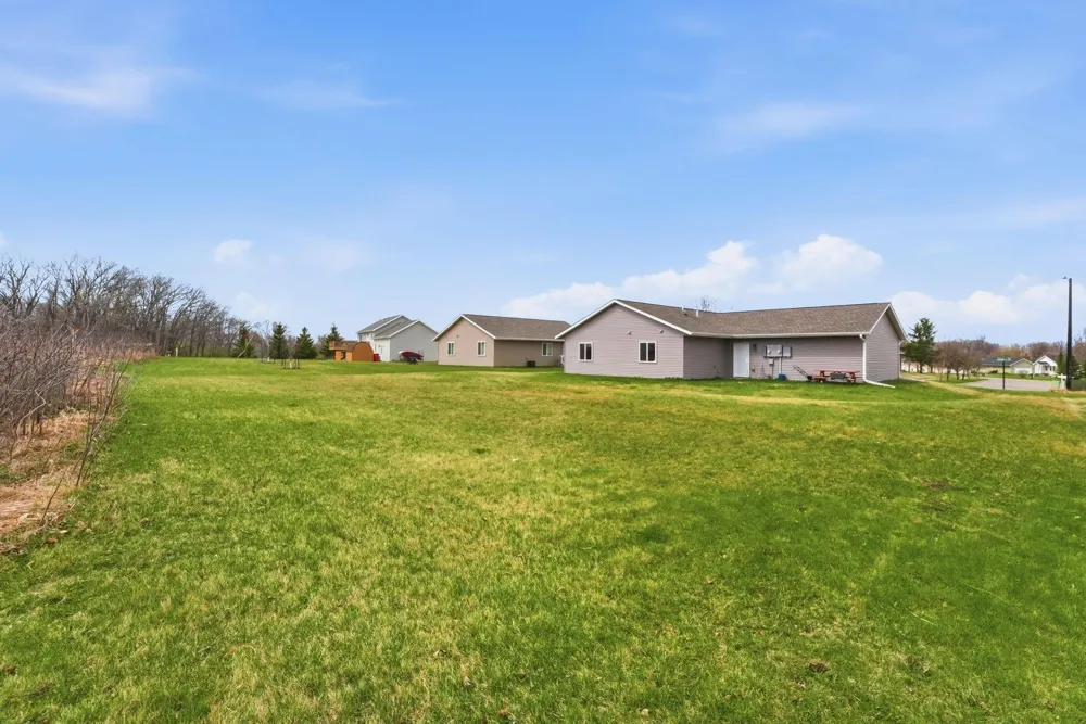 1504 Jasmine Drive Alexandria, MN 56308