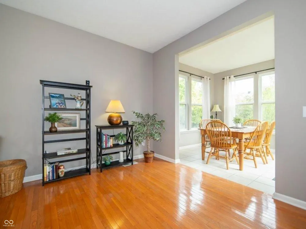 16111 Matlock Circle Westfield, IN 46074