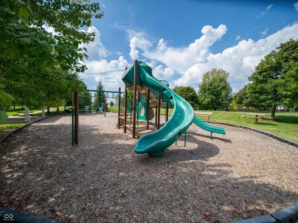 16111 Matlock Circle Westfield, IN 46074
