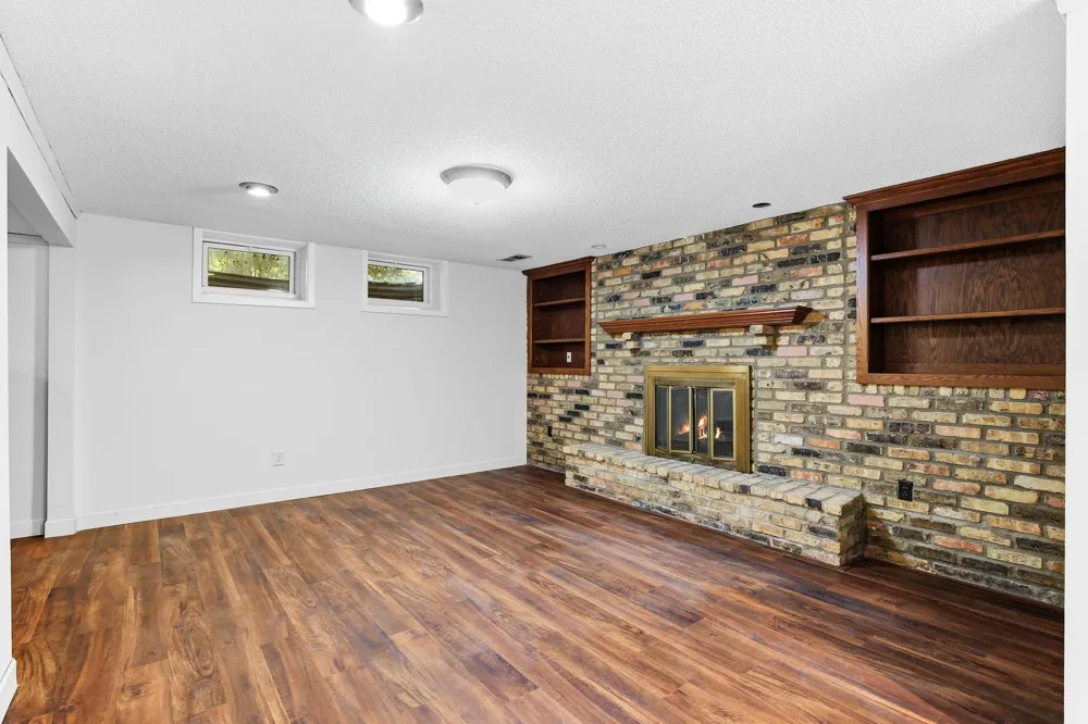 13121 Upton Avenue S Burnsville, MN 55337