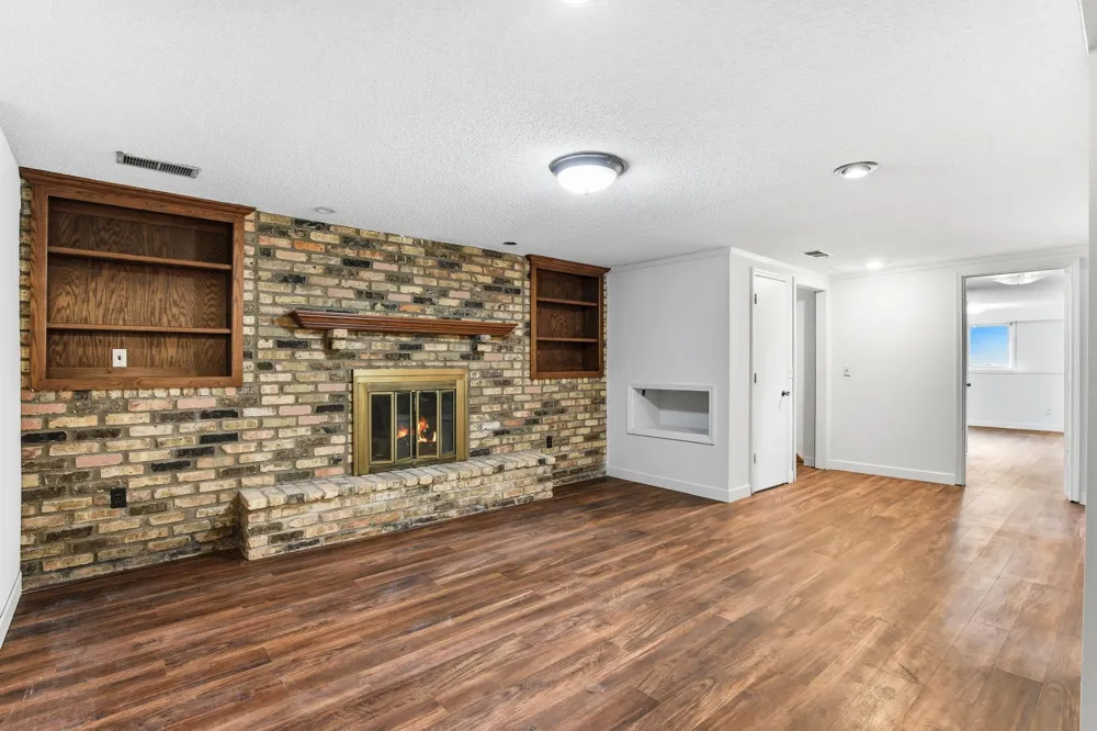 13121 Upton Avenue S Burnsville, MN 55337