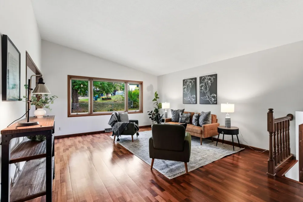 13121 Upton Avenue S Burnsville, MN 55337