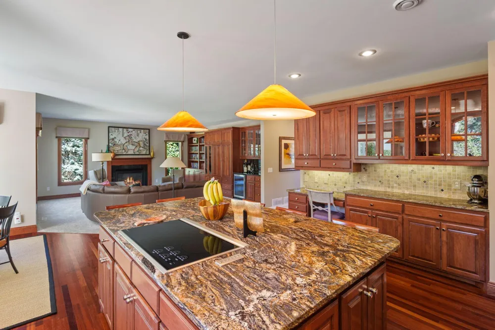 12100 Grandview Terrace Apple Valley, MN 55124