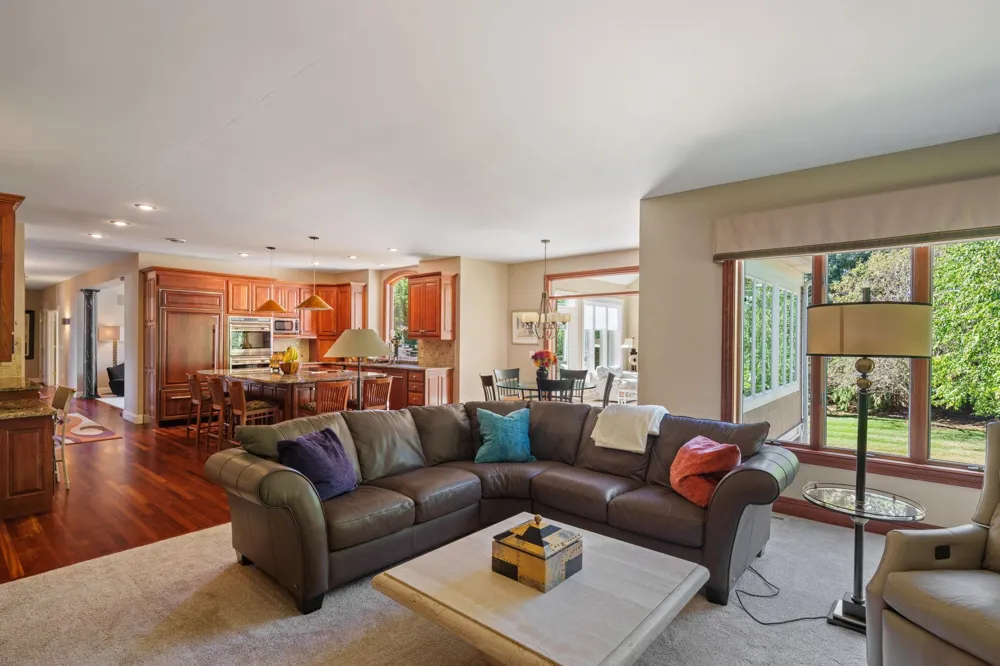 12100 Grandview Terrace Apple Valley, MN 55124