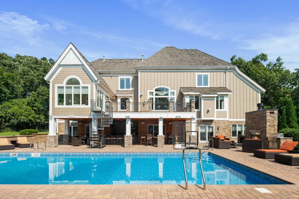 12100 Grandview Terrace Apple Valley, MN 55124