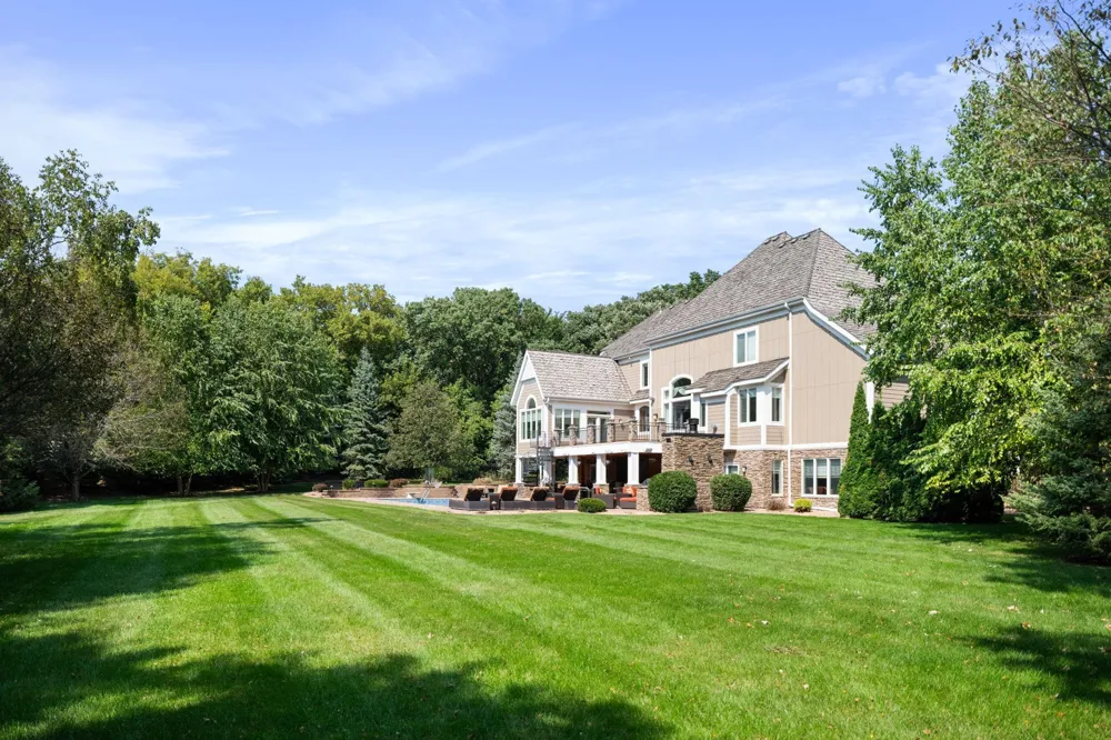 12100 Grandview Terrace Apple Valley, MN 55124