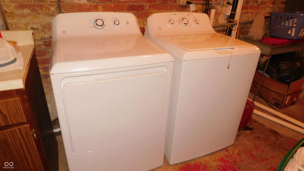 43 W 35th Street W Indianapolis, IN 46208