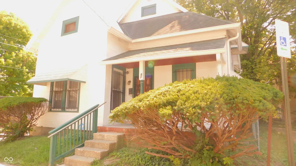 43 W 35th Street W Indianapolis, IN 46208