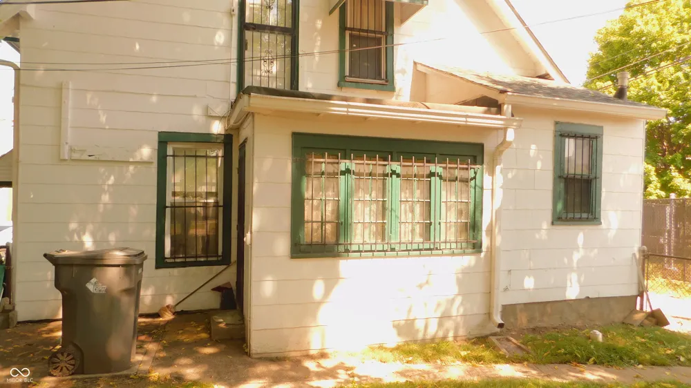 43 W 35th Street W Indianapolis, IN 46208