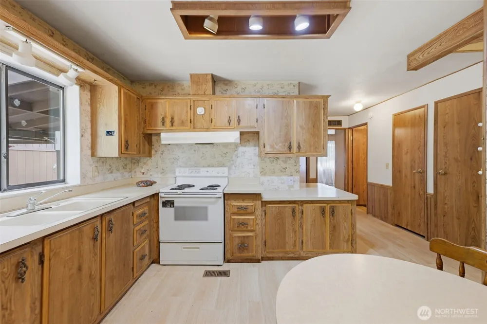 35505 37th Avenue S Roy, WA 98580