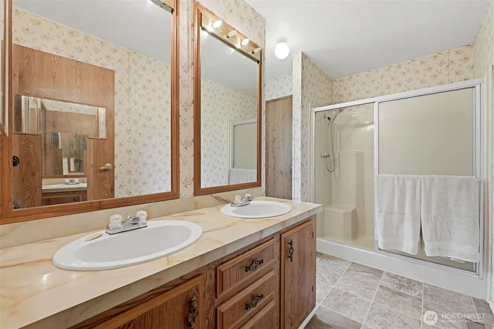 35505 37th Avenue S Roy, WA 98580